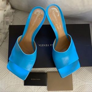 100% Authentic Bottega Veneta Stretch Sandal Blue